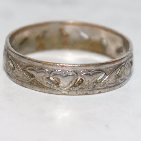 💘 Vintage Silver Ring · Size 8 · Heart Motif 💘 - Picture 1 of 5